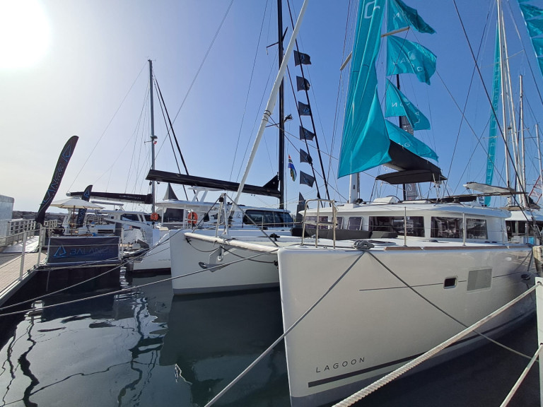 Location bateau Propriano pas cher Lagoon 450 F