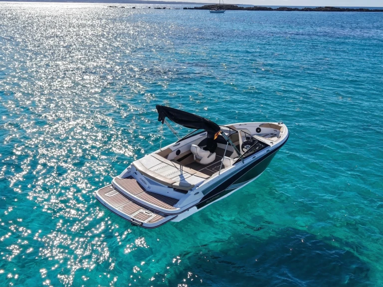 Louer Bateau à moteur avec ou sans skipper Glastron à Ibiza (Ville)