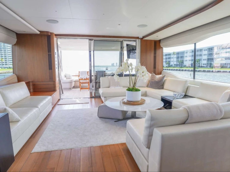 Location Yacht à Nassau - Princess, UK RECORD YEAR