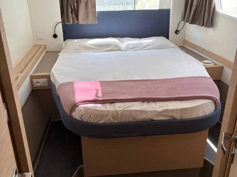 Location à Furnari - Fountaine Pajot Astrea 42 sur SamBoat