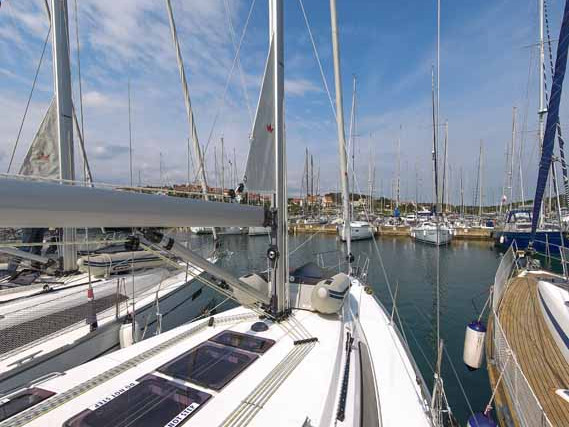 Location Voilier à Pula - Bavaria Cruiser 37
