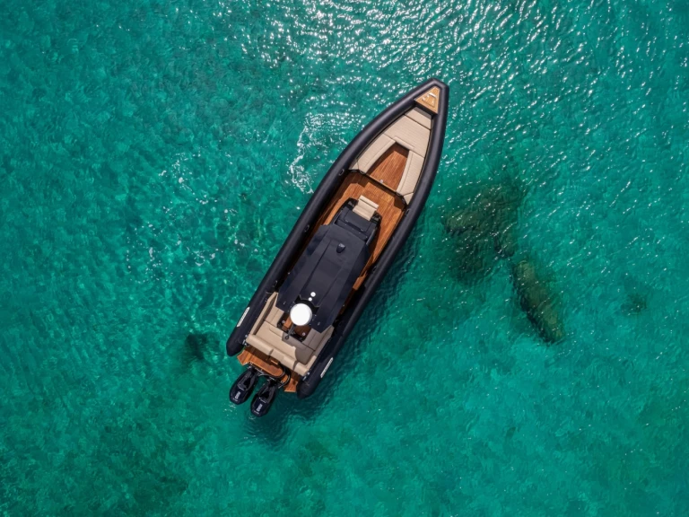 Location Bateau à moteur à Naxos (Ville) -  Skipper-BSK 34 NC