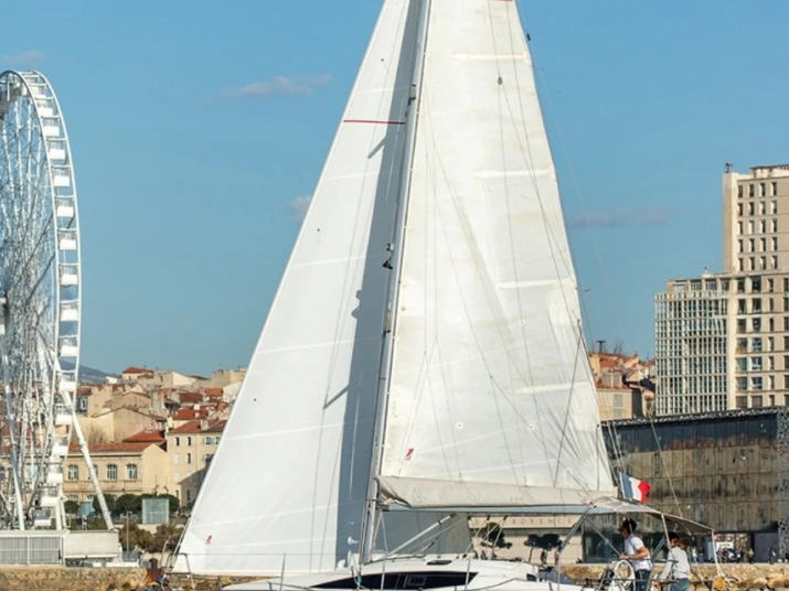 Location bateau Elan Impression 35 à Marseille sur Samboat
