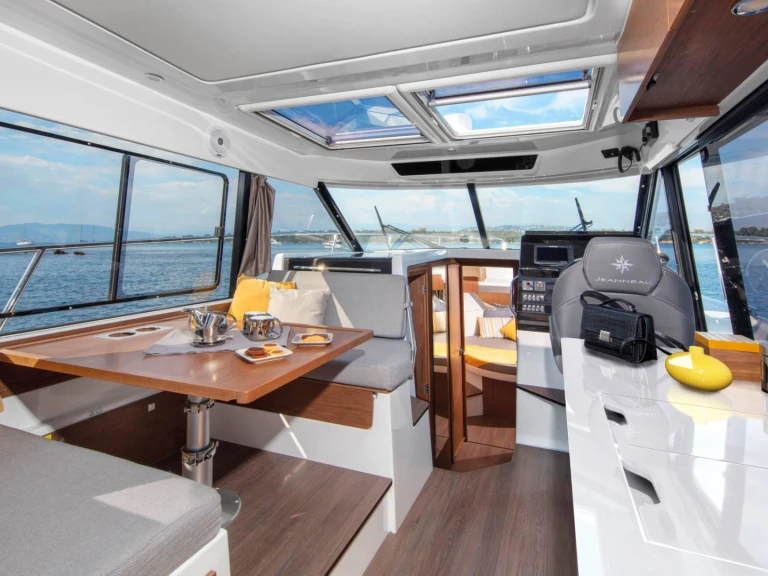 Location bateau Bacoli pas cher Merry Fisher 1095