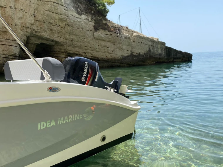 Louer Bateau à moteur avec ou sans skipper Idea Marine à Vieste
