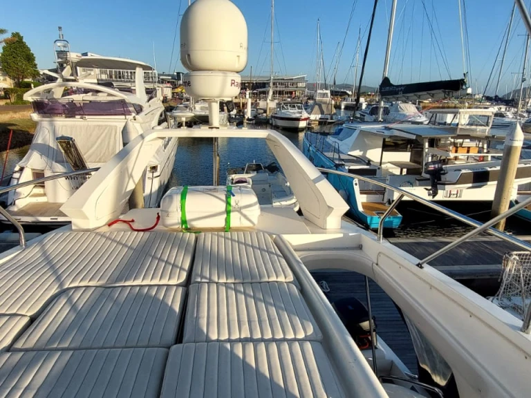 Location Yacht à Dubai Marina - Sunseeker Manhattan 66