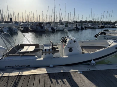 Pro Marine hélios 25 charter bareboat or skippered in  La Rochelle