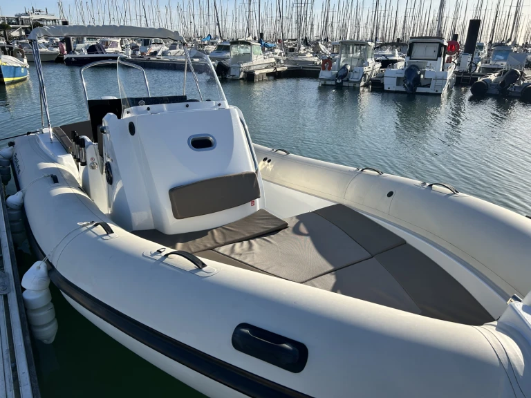 Location bateau La Rochelle pas cher hélios 25