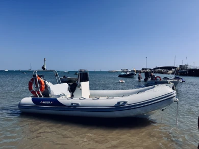 Noleggio Barca a motore con o senza skipper Master a Anzio