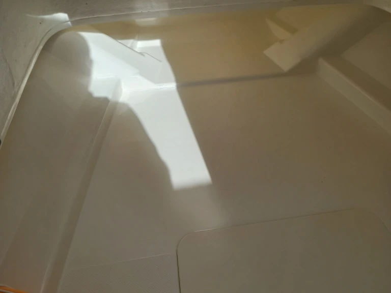 Location à Six-Fours-les-Plages - Quicksilver Quicksilver 675 Open Activ sur SamBoat