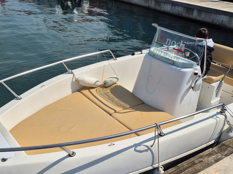 Location bateau BLU LINE Schizzo 520 à La Spezia sur Samboat