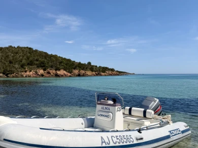 Semi-rigide à louer à Porto-Vecchio au meilleur prix