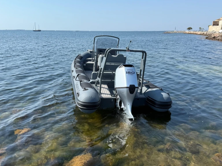 Location à Mèze - Highfield Patrol 660 sur SamBoat