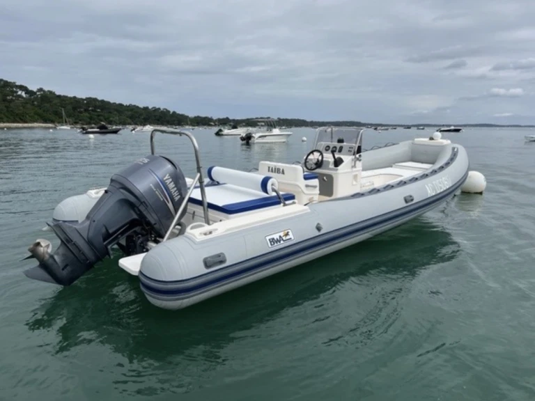 Location Semi-rigide Bwa avec permis