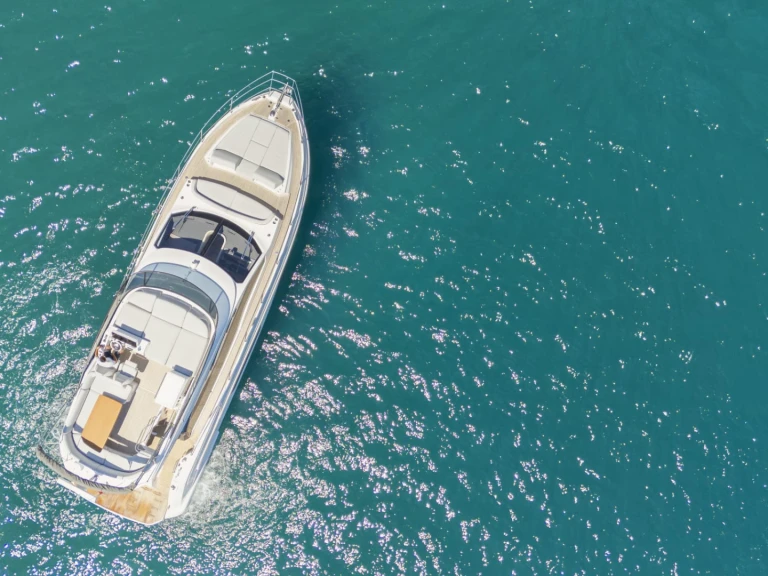 Location bateau Azimut Azimut 53 Fly à Tivat sur Samboat