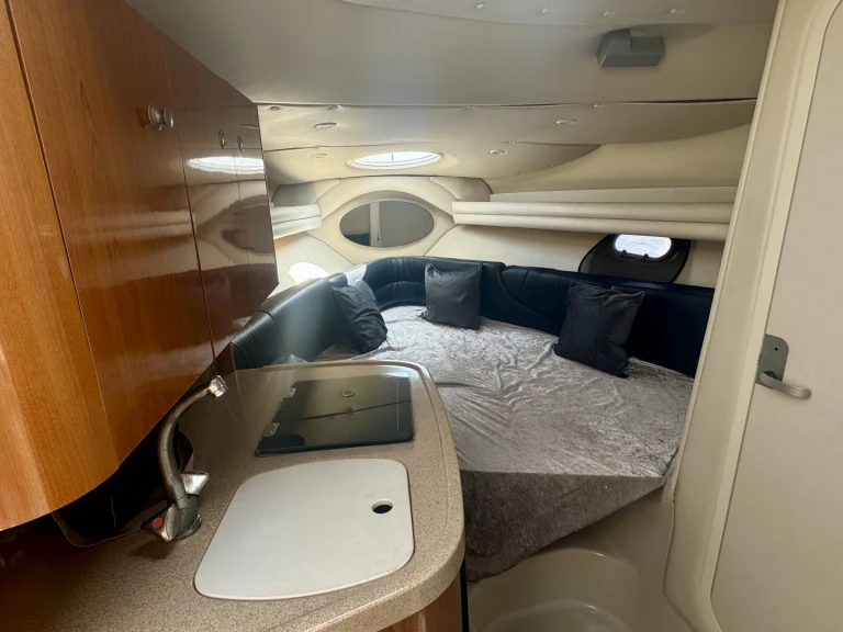 Louez un Four Winns Vista 248 à Saint-Raphaël