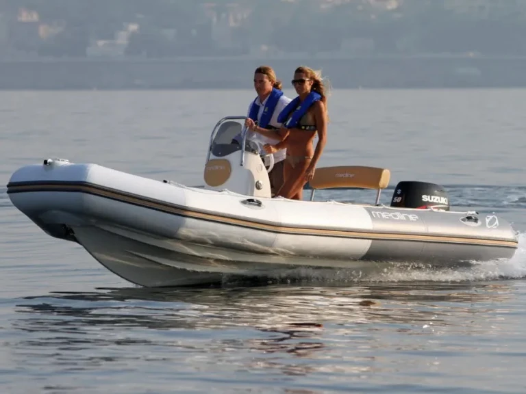 Location bateau Pietrosella pas cher Medline 550