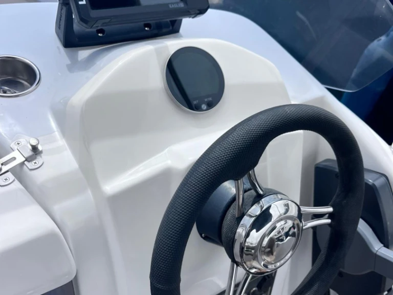Location bateau trident 530 Sport à Port d'Alicante sur Samboat