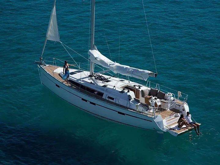 Location à Álimos - Bavaria Cruiser 46 sur SamBoat