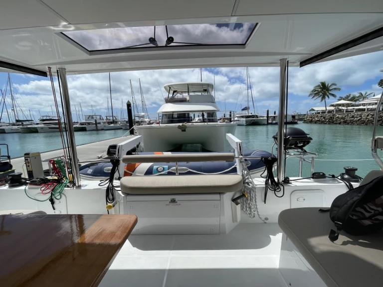 Catamaran à louer à Anse Marcel au meilleur prix