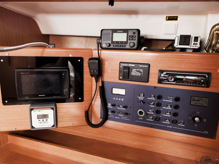 Location à Adamantas - Bénéteau Cyclades 50.5 sur SamBoat