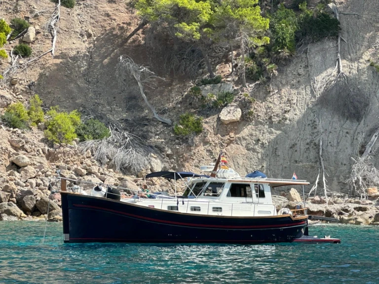 Location Bateau à moteur Menorquin-Yachts avec permis