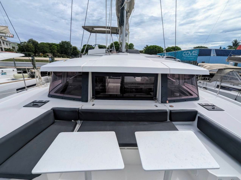Location bateau Bali Bali 4.1 à Le Marin sur Samboat