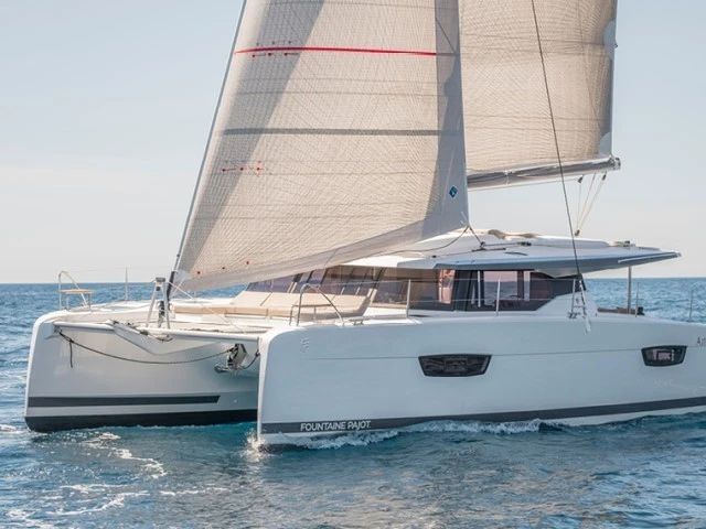 Fountaine Pajot Astrea 42 a louer à Parham Town