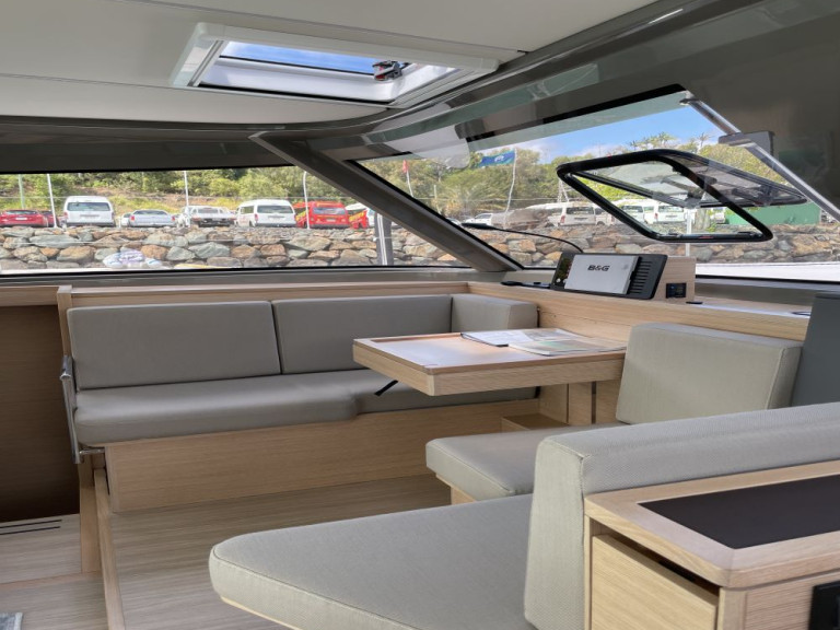 Catamaran à louer à Anse Marcel au meilleur prix