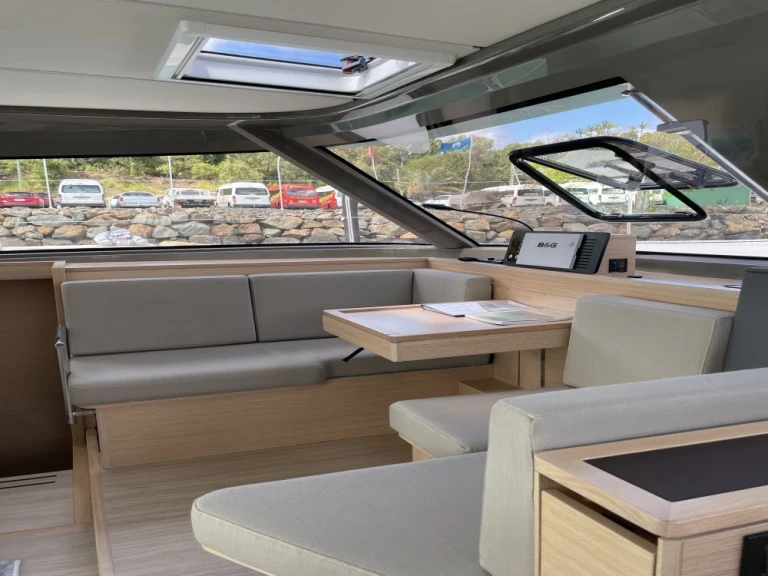 Catamaran à louer à Anse Marcel au meilleur prix