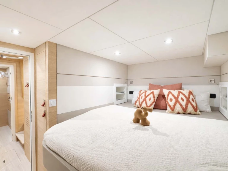 Location bateau Port Grimaud pas cher Aventura 45