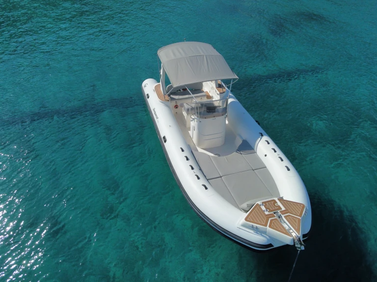 Louez un Capelli Tempest 750 à Santa Eulària des Riu