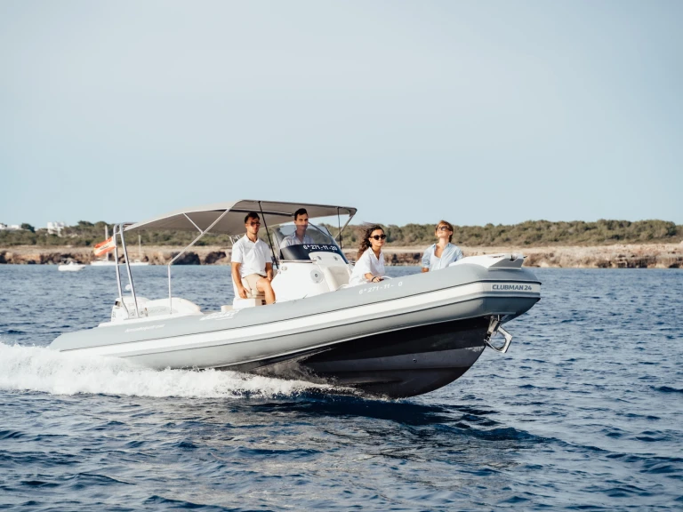 Zodiac Medline 850 a louer à Santa Eulària des Riu