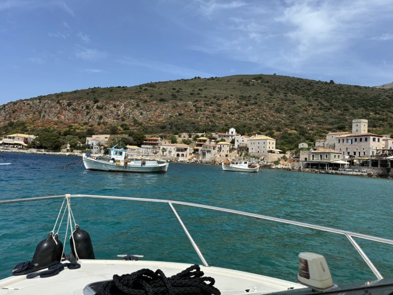 Location Bateau à moteur Kelt avec permis