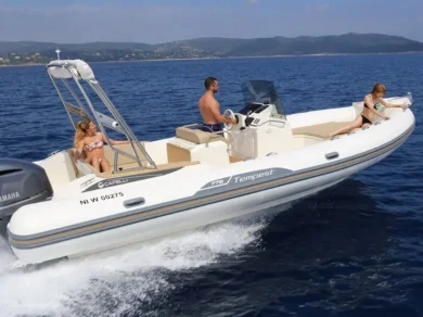 Bareboat Rental RIB Capelli with a boat licence