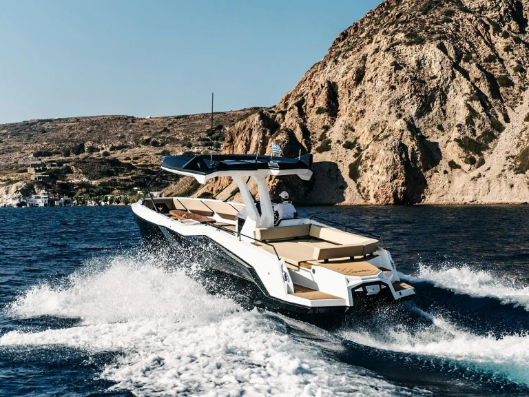 Location bateau Alesta Raptor Excursion à Mílos sur Samboat