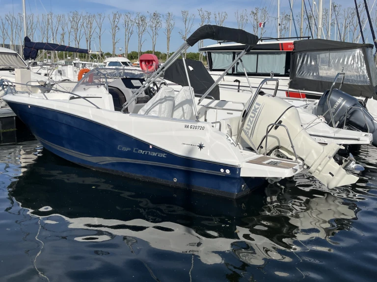 Louer Bateau à moteur avec ou sans skipper Jeanneau à Saint-Gilles-Croix-de-Vie