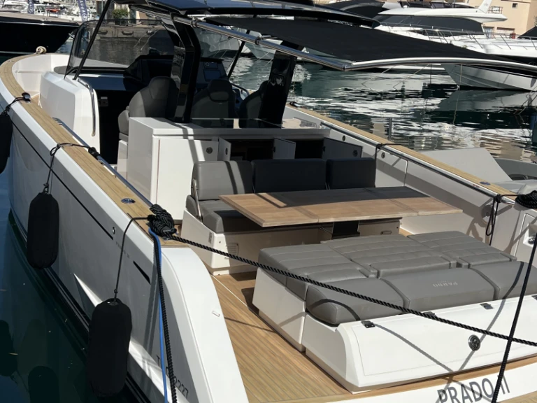 Louez un Pardo Yachts Pardo 38 à Les Salins d'Hyères