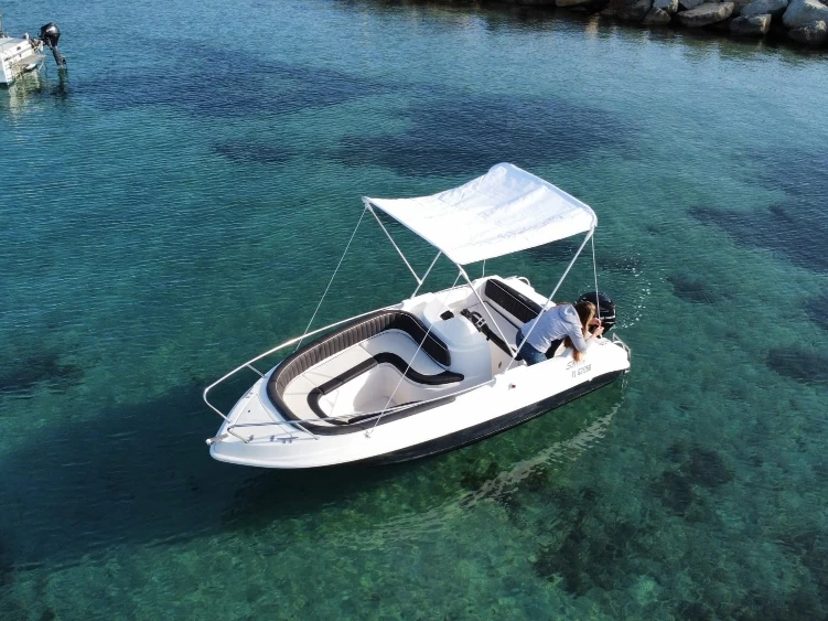 Louer Bateau à moteur avec ou sans skipper kruger à Cannes