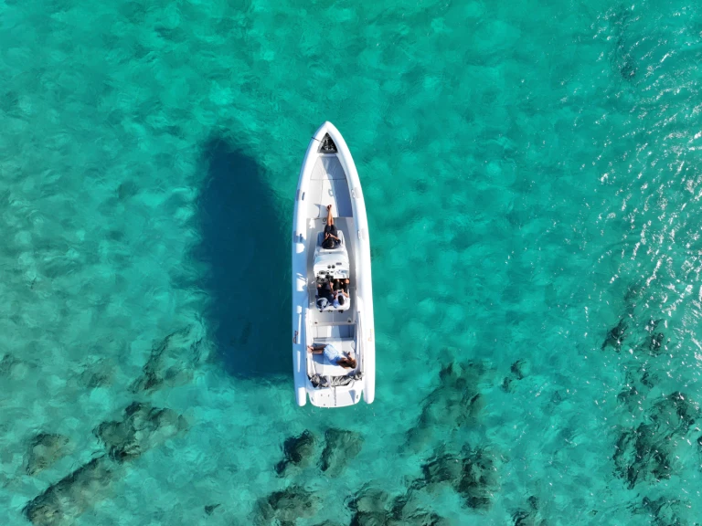 Location bateau Airship 30 à Alyki sur Samboat