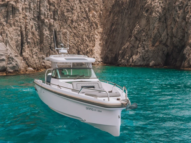 Louer Bateau à moteur avec ou sans skipper Axopar à Alyki