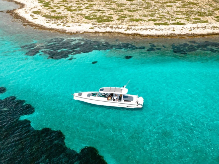 Location Bateau à moteur Axopar avec permis