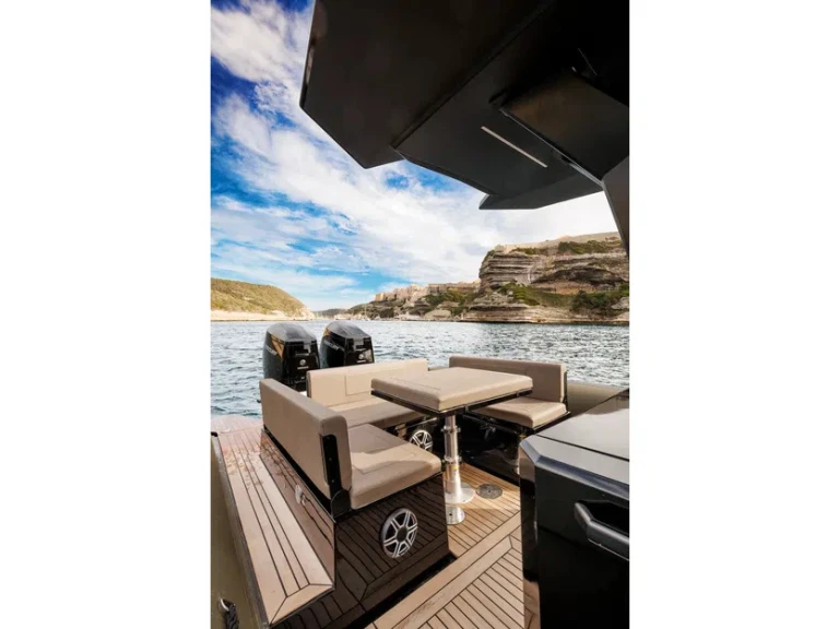 Sea Water Phantom 420 a louer à Grand Piquey