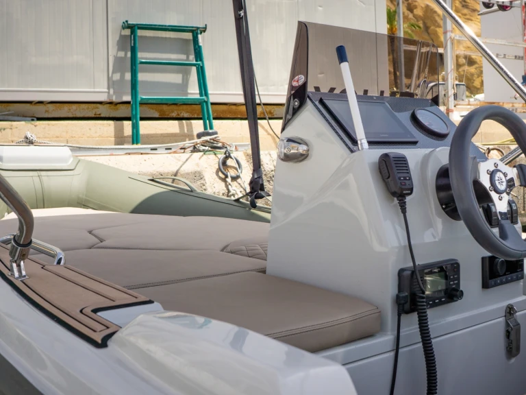 Louez un Italboats Stingher 380FR à Altea