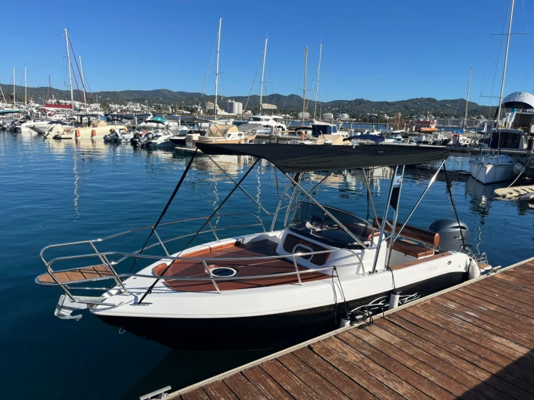 Louer Bateau à moteur avec ou sans skipper Aquabat à Sant Antoni de Portmany