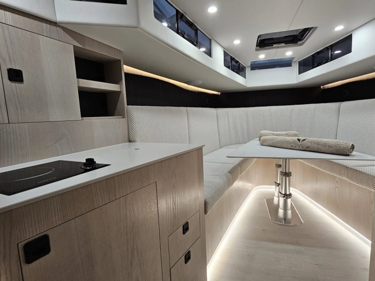 Bateau à moteur à louer à Cannes au meilleur prix