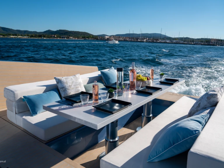Location à Cannes - Alium Yachts 42'S sur SamBoat