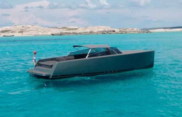 Location à Marina Botafoch - VanDutch VanDutch 40 sur SamBoat