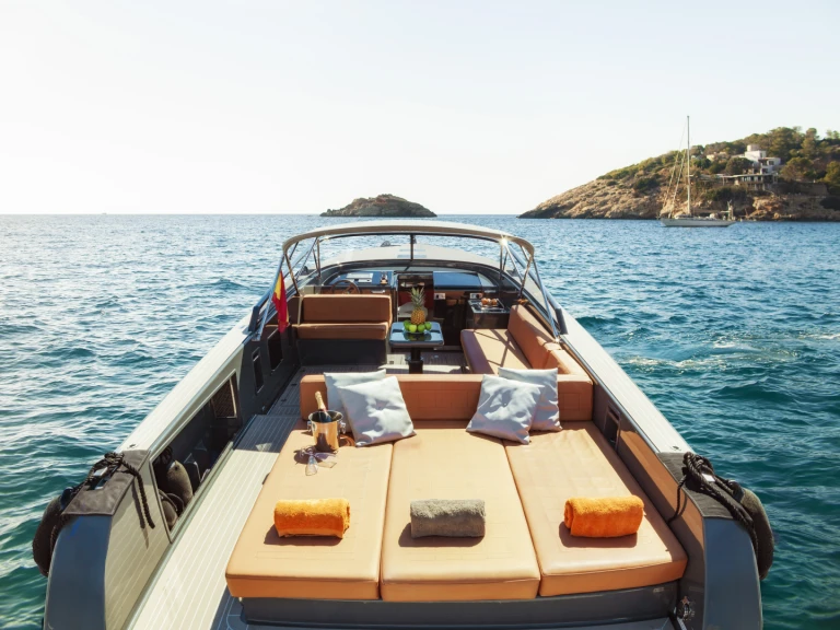 Location bateau VanDutch VanDutch 40 à Marina Botafoch sur Samboat