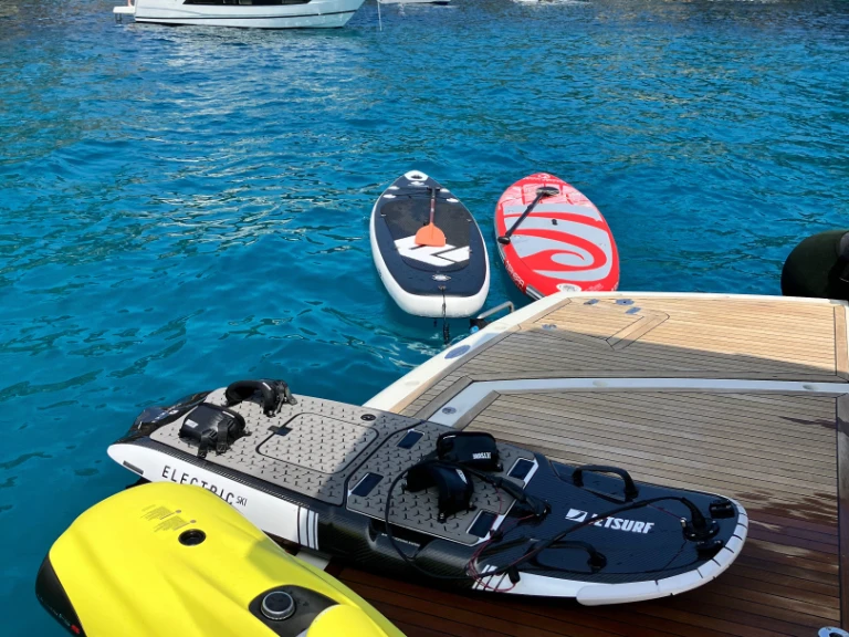 Yacht à louer à Antibes au meilleur prix